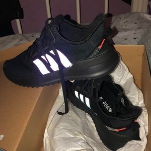 Adidas Women’s Shoes 👞💘